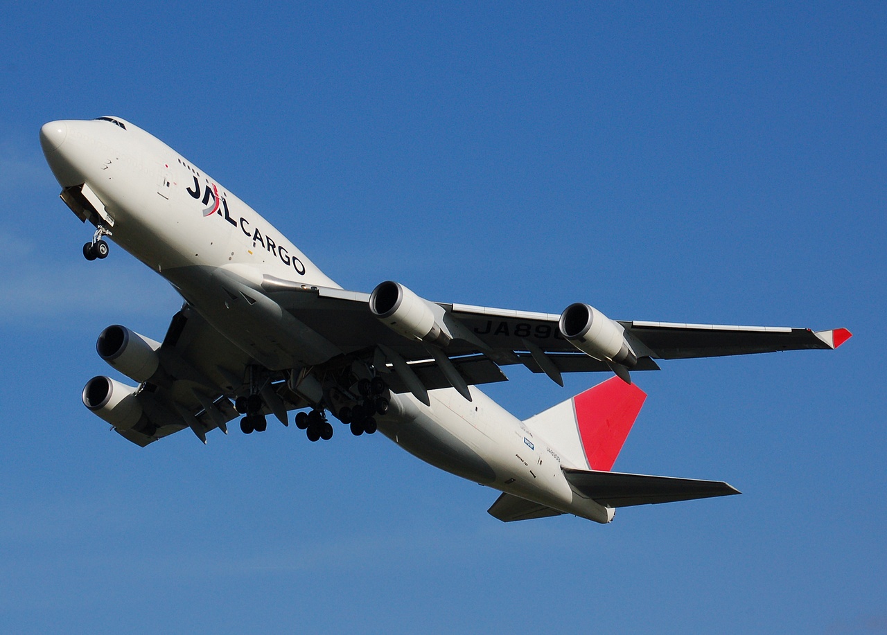 JA8909 - 747-446BCF - Japan Airlines - AMS - 10-03-2007b