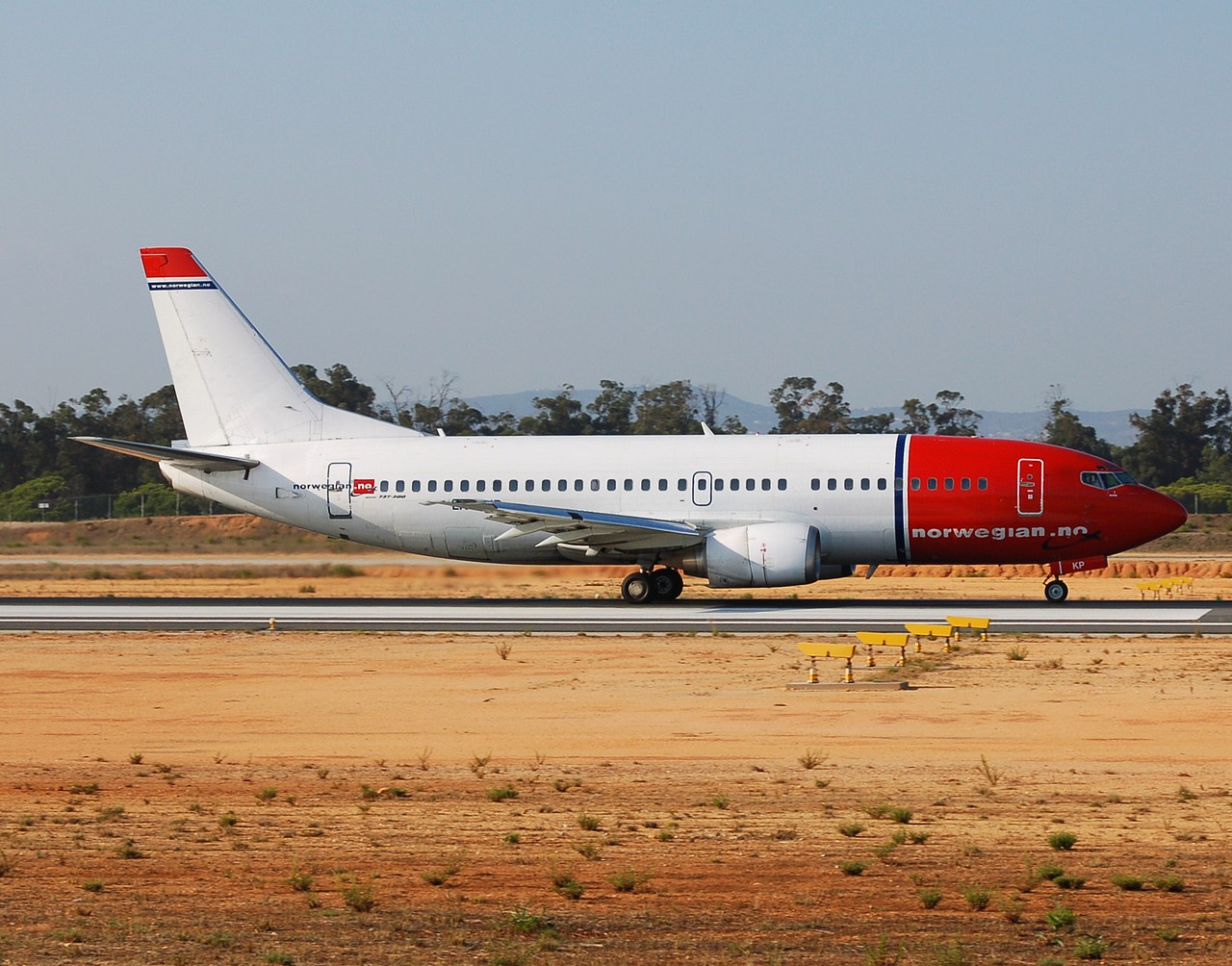 LN-KKP - 737-3M8 - Norwegian Air Shuttle - FAO - 01-09-2007b