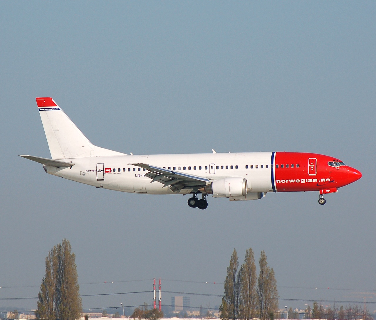LN-KKP - 737-3M8 - Norwegian Air Shuttle - ORY - 09-04-2007