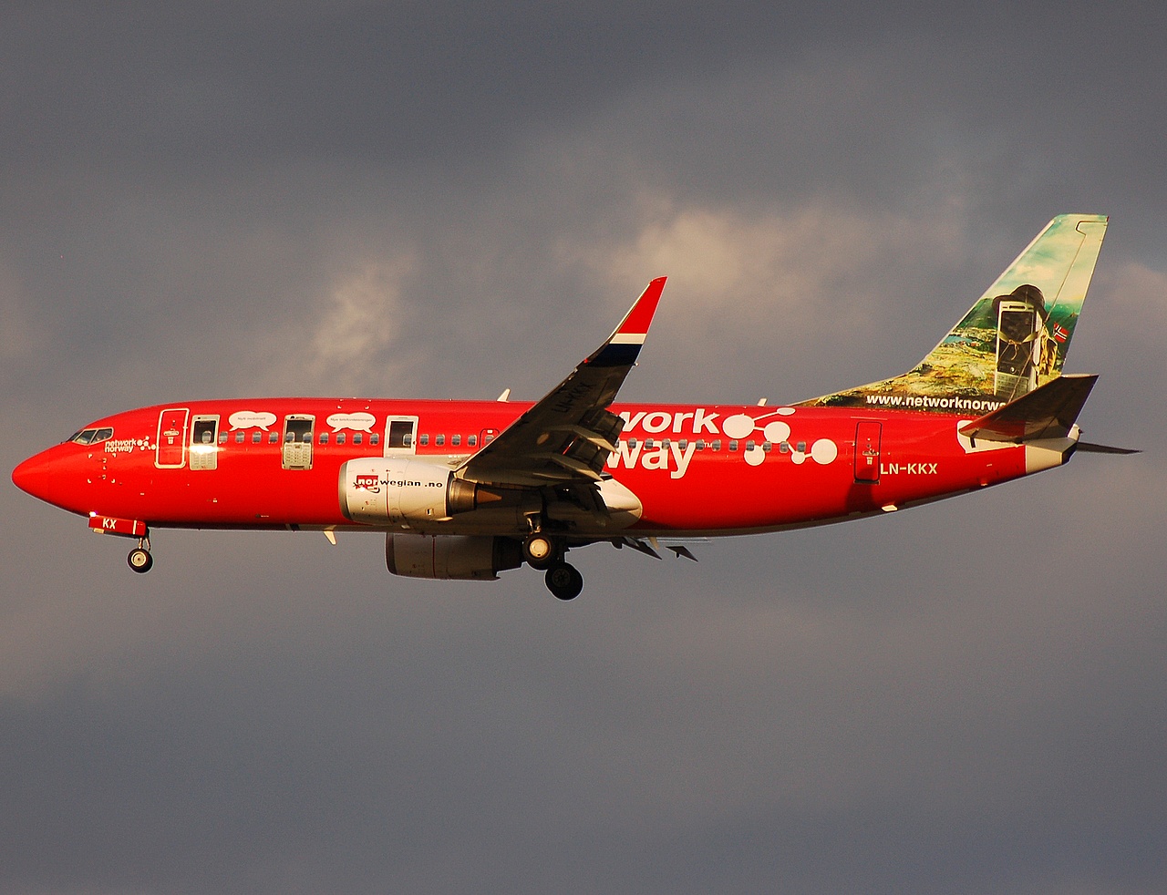 LN-KKX - 737-33S(WL) - Norwegian Air Shuttle - MAD - 08-10-2007