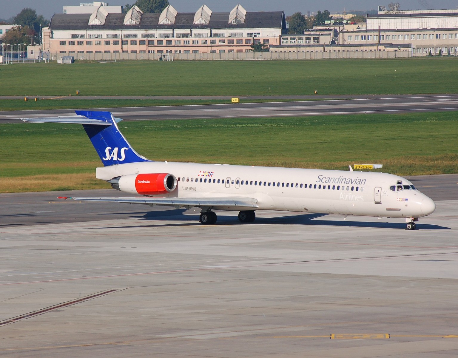 LN-RMU - MD-87 - SAS Scandinavian Airlines - WAW - 20-09-2007