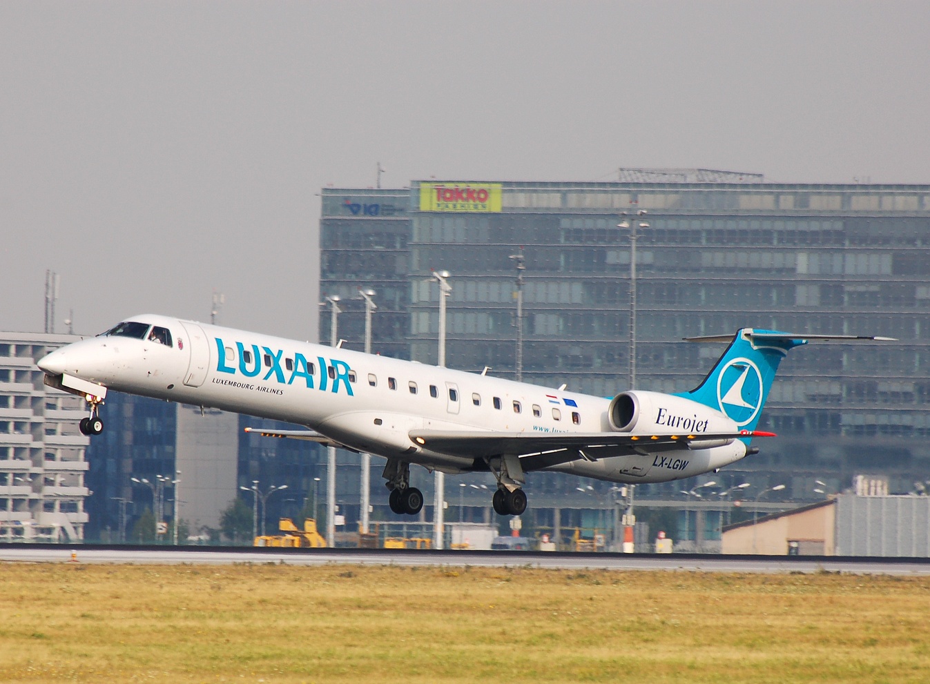 LX-LGW - ERJ-145LU - Luxair - VIE - 09-08-2007