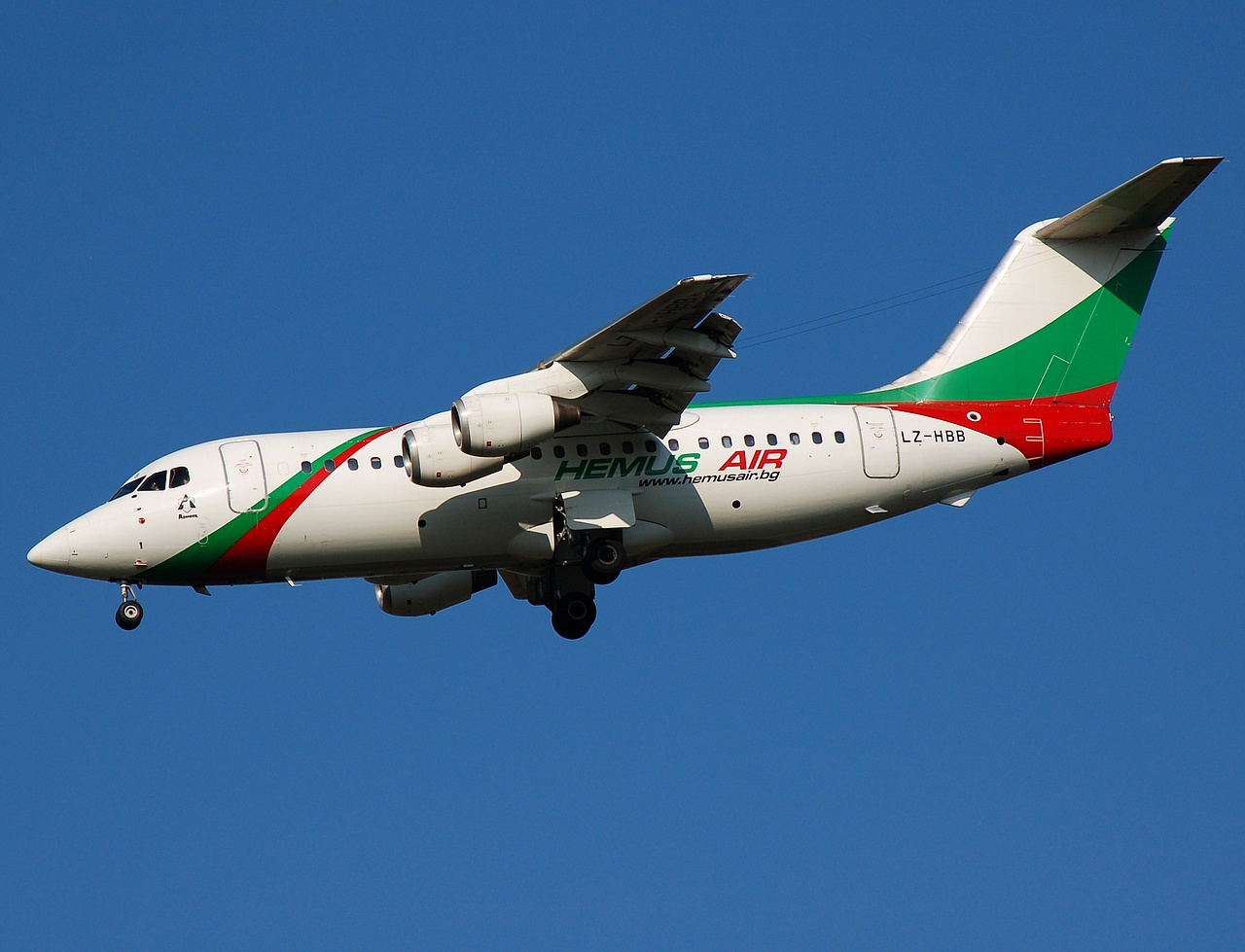 LZ-HBB - BAe 146-200 - Hemus Air - VIE - 10-08-2007