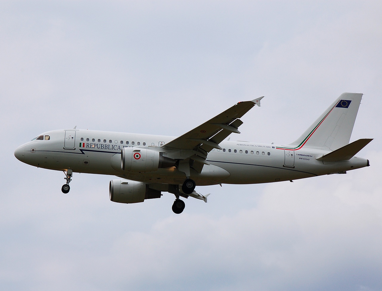 MM-62243 - A319-111CJ - Republica Italia - BRU - 21-06-2007