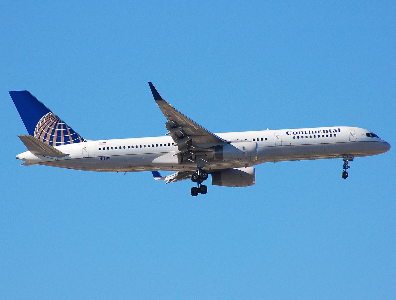 N13113 - 757-224(WL) - Continental Air Lines - MAD - 09-10-2007