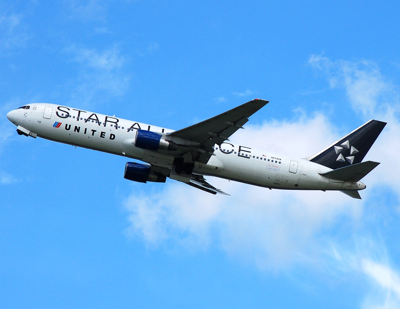 N653UA - 767-322(ER) - United Airlines - BRU - 15-08-2007