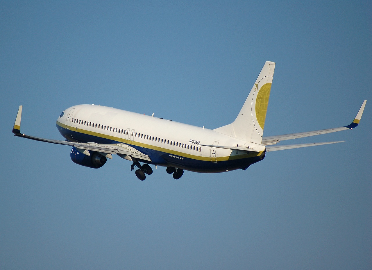 N738MA - 737-8Q8(WL) - Miami Air International - AMS - 12-08-2007