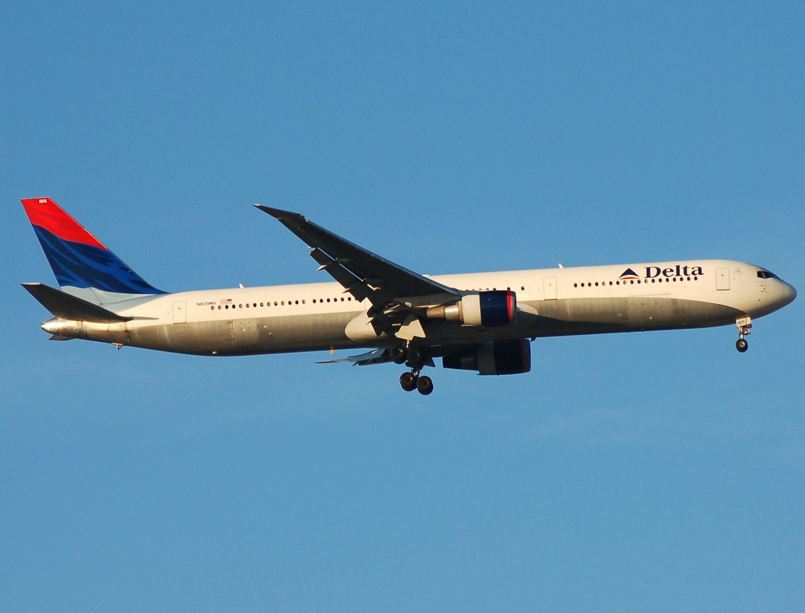 N835MH - 767-432(ER) - Delta Air Lines - MAD - 09-10-2007