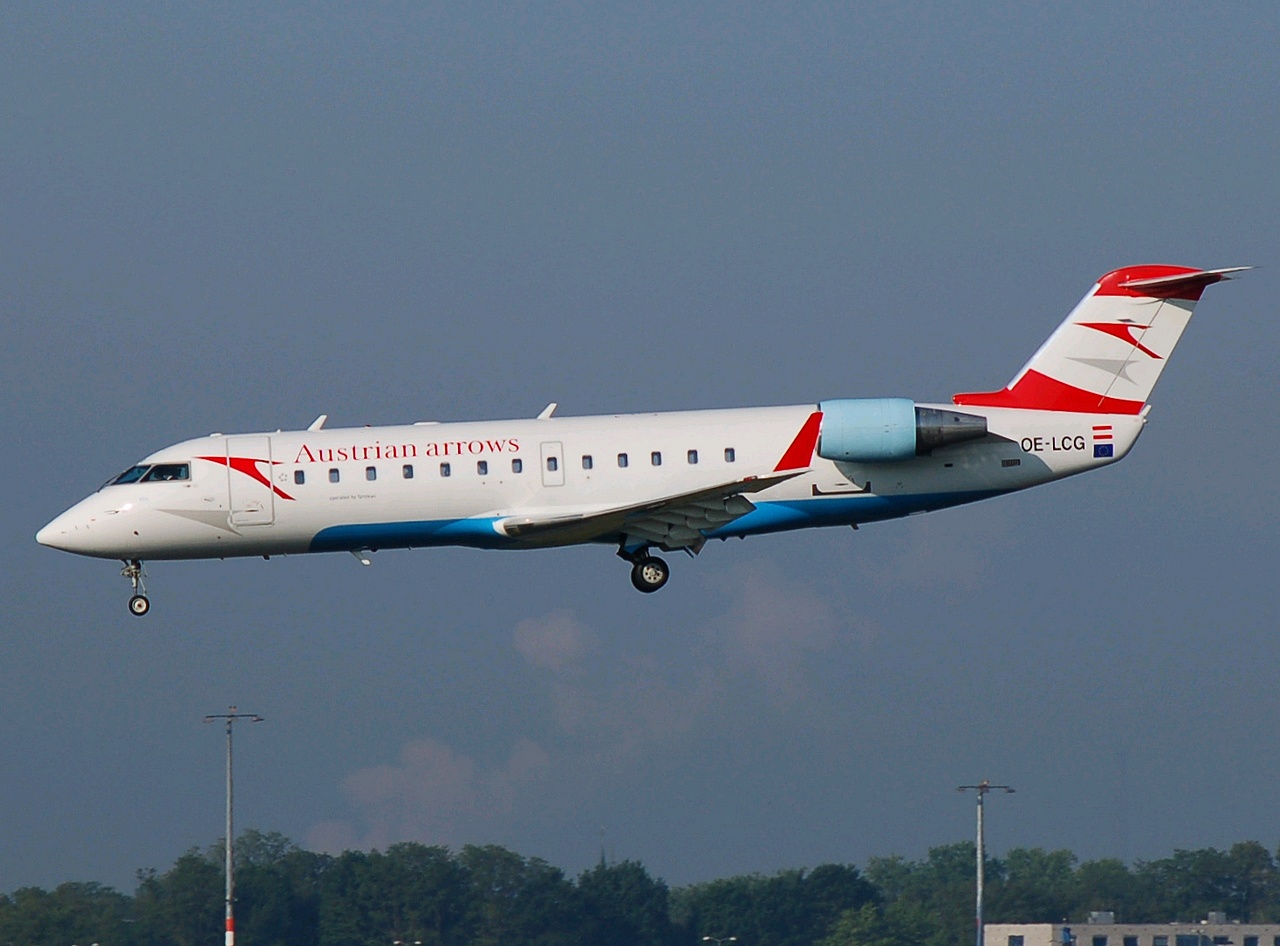 OE-LCG - CRJ-200LR - Austrian Arrows - CGN - 15-05-2007