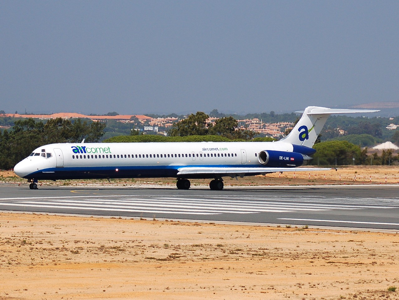 OE-LMI - MD-83 - Air Comet - FAO - 02-09-2007