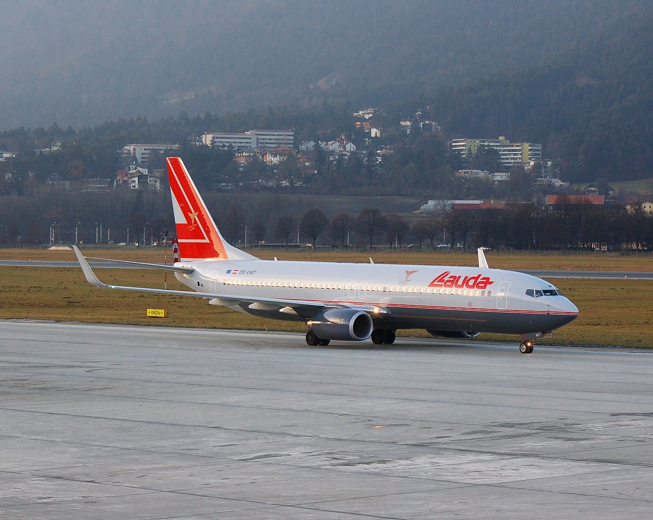 OE-LNT - 737-8Z9(WL) - Lauda Air - INN - 06-01-2007