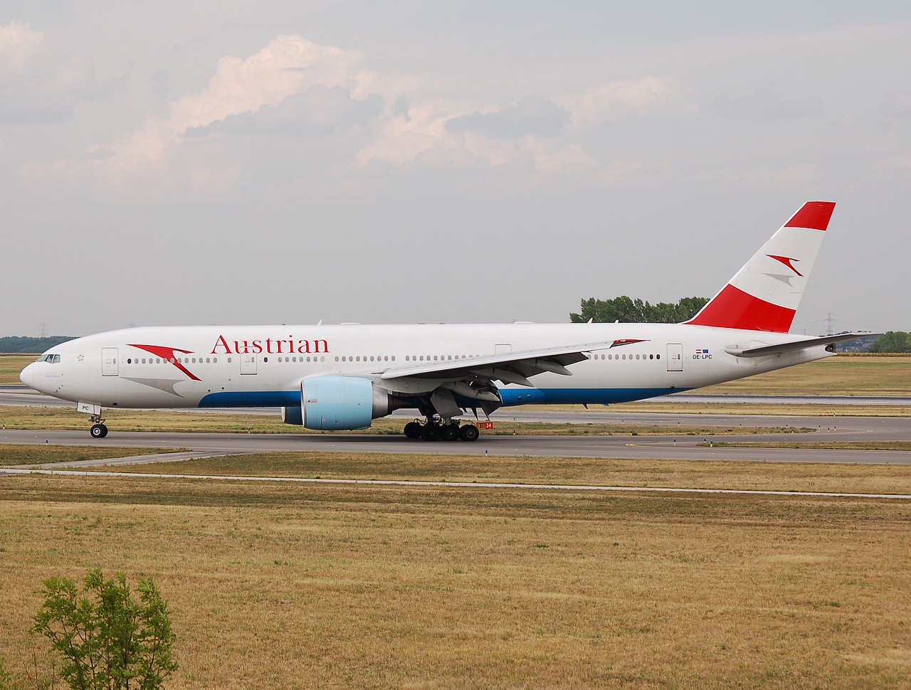 OE-LPC - 777-2Z9(ER) - Austrian Airlines - VIE - 08-08-2007