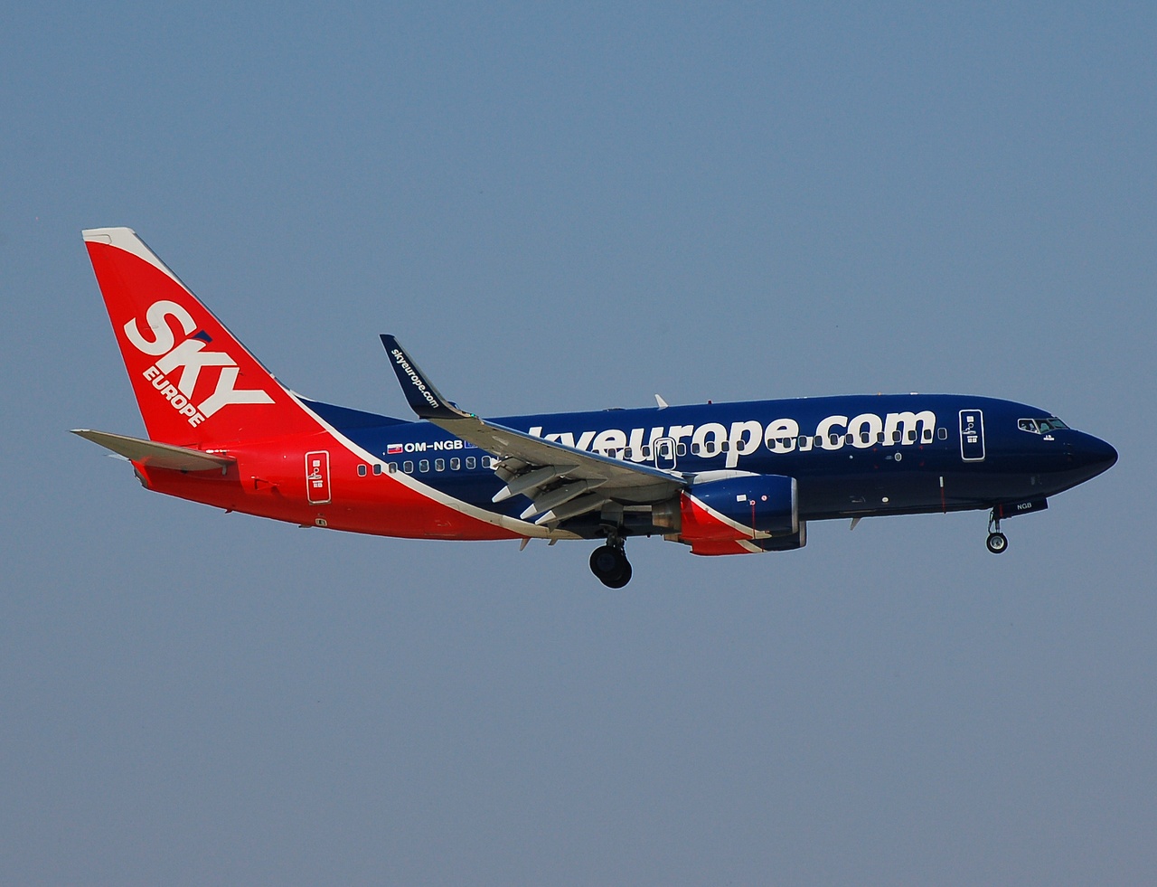 OM-NGB - 737-76N(WL) - SkyEurope Airlines - ORY - 09-04-2007