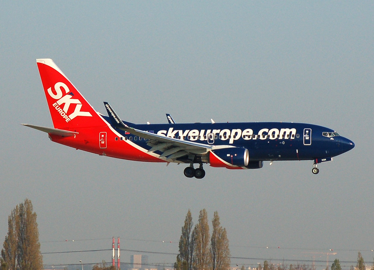 OM-NGK - 737-76N(WL) - SkyEurope Airlines - ORY - 09-04-2007