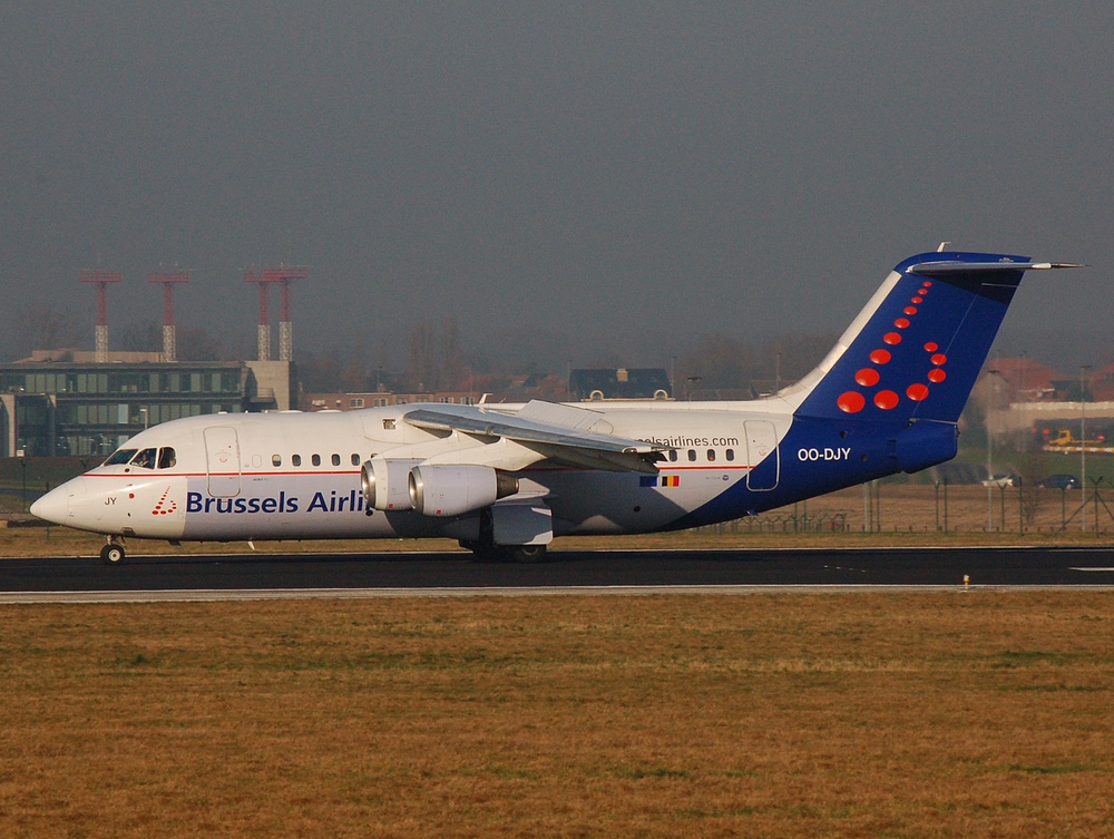 OO-DJY - RJ85 - Brussels Airlines - BRU - 19-12-2007