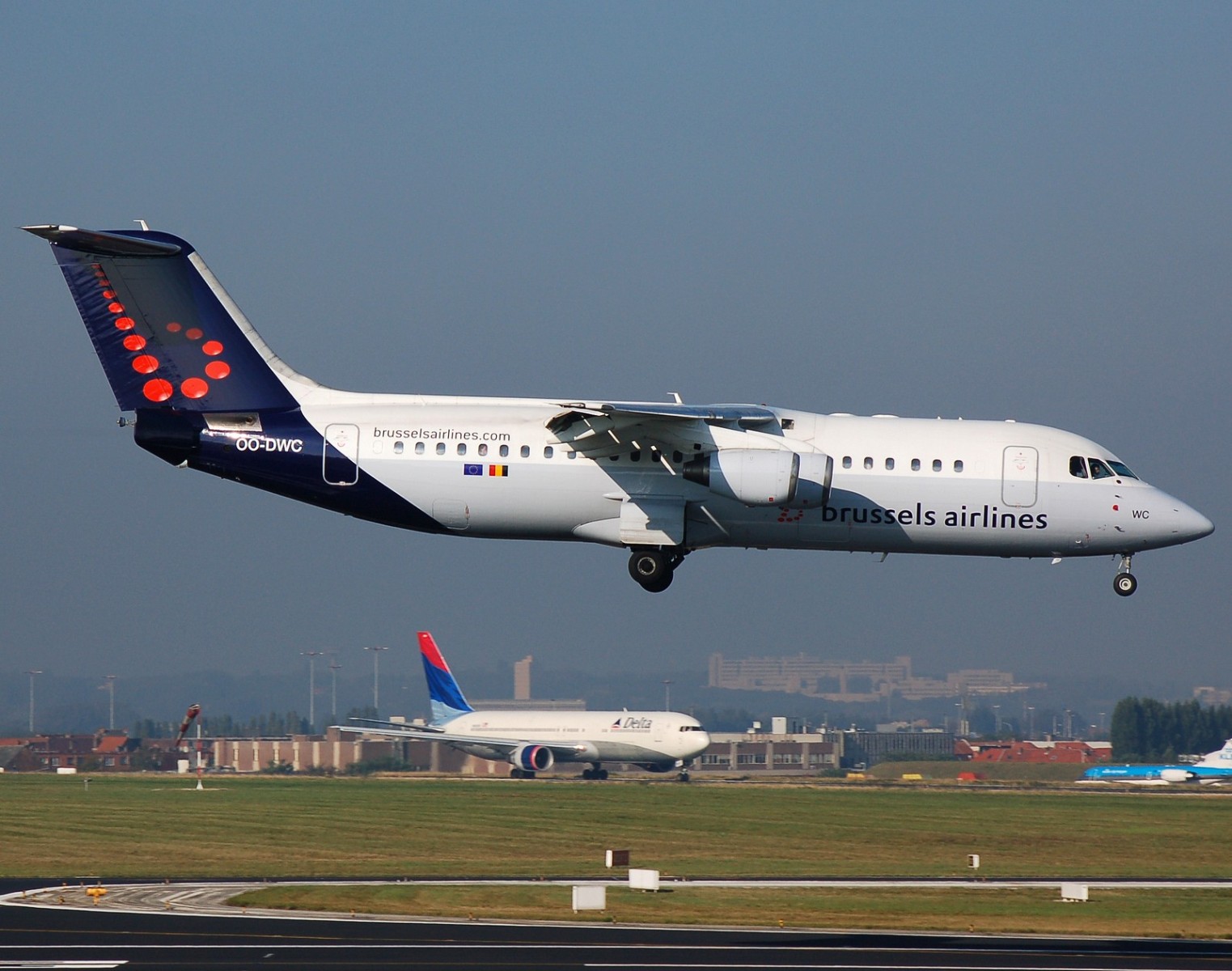 OO-DWC - RJ100 - Brussels Airlines - BRU - 06-10-2007