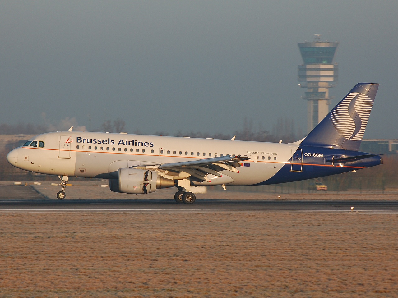 OO-SSM - A319-112 - Brussels Airlines - BRU - 19-12-2007