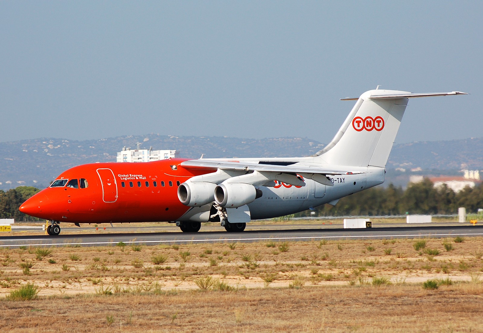 OO-TAY - BAe 146-200QC - TNT Airways - FAO - 30-08-2007