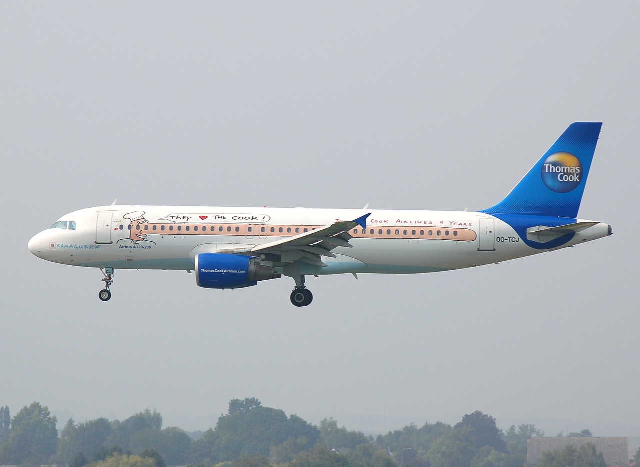 OO-TCJ - A320-214 - Thomas Cook Airlines Belgium - LGG - 26-08-2007