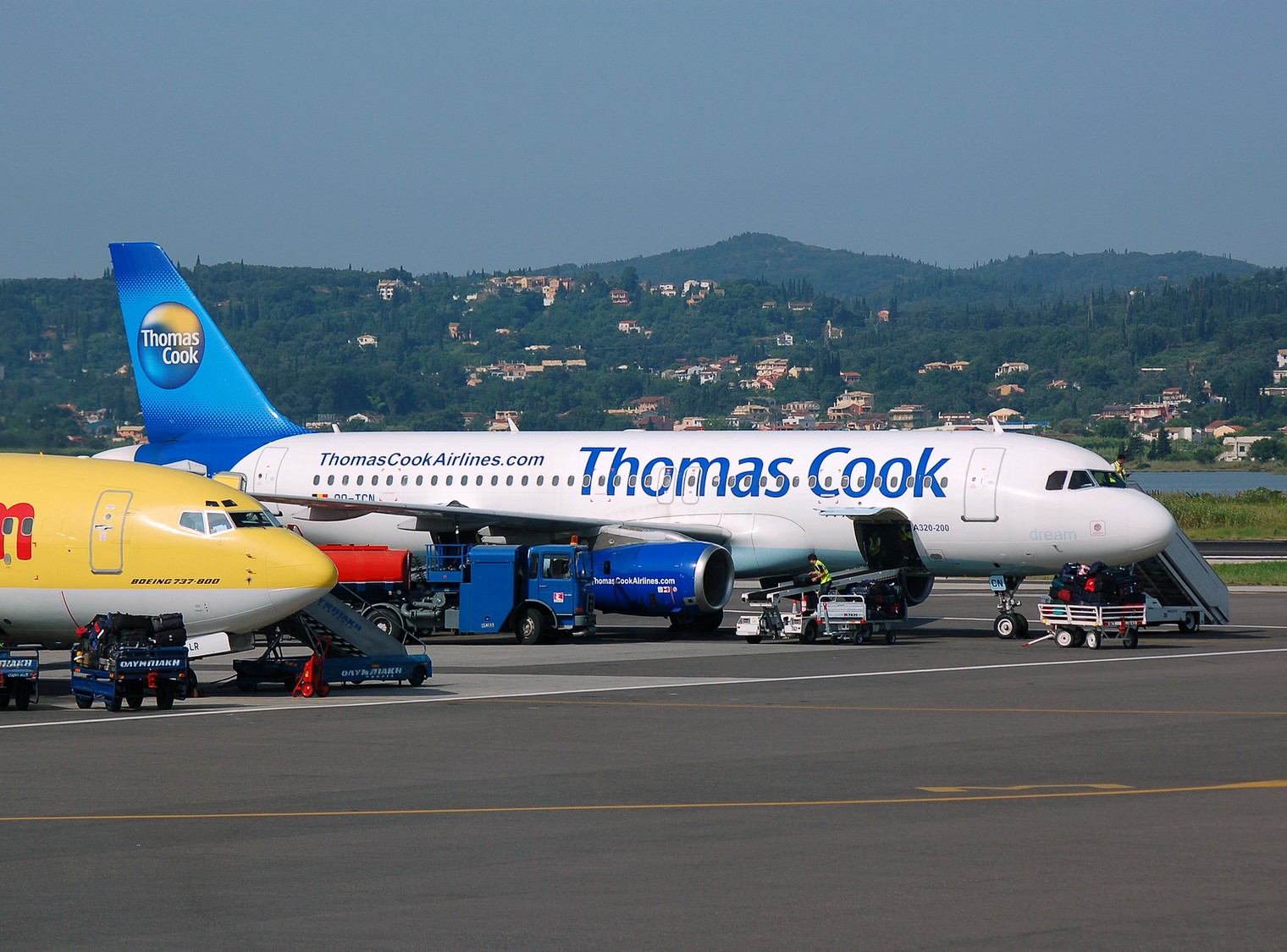 OO-TCN - A320-232 - Thomas Cook Airlines - CFU - 23-06-2007