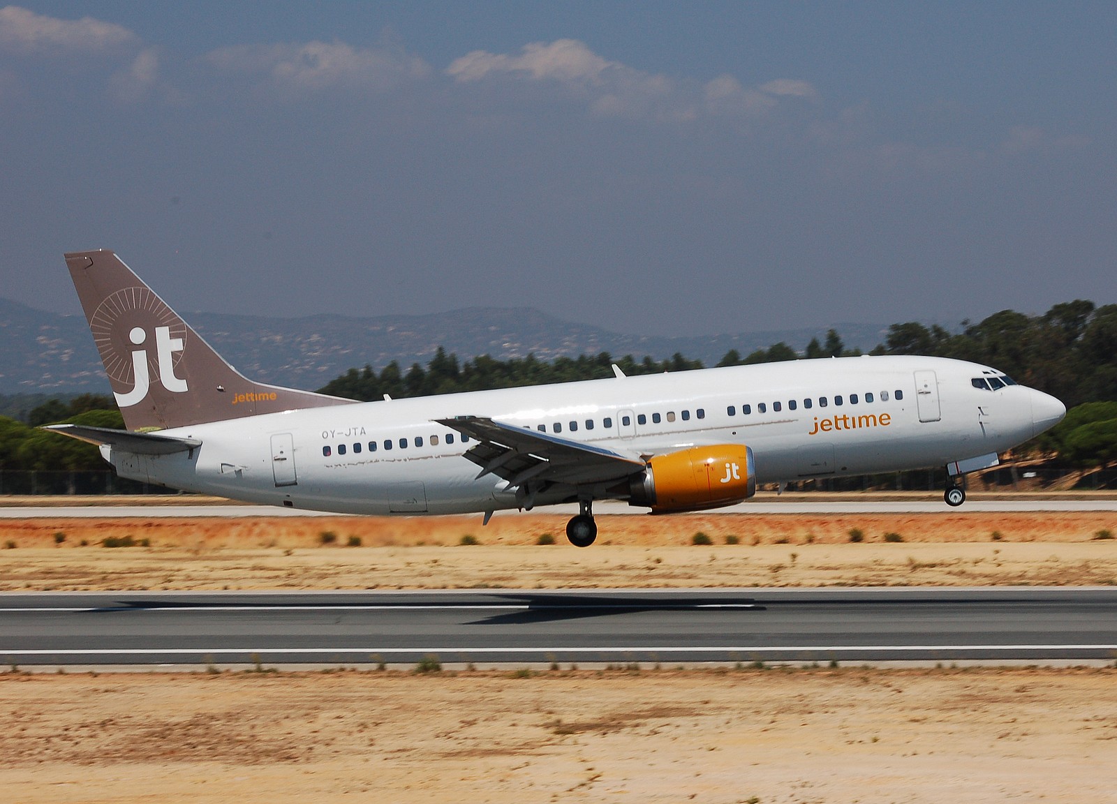 OY-JTA - 737-33A - JetTime - FAO - 31-08-2007