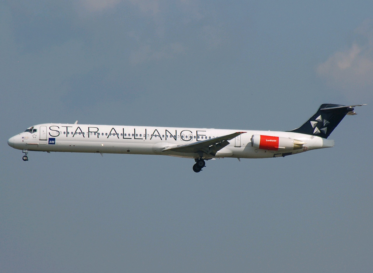 OY-KHE - MD-82 - SAS Scandinavian Airlines - FRA - 22-05-2007
