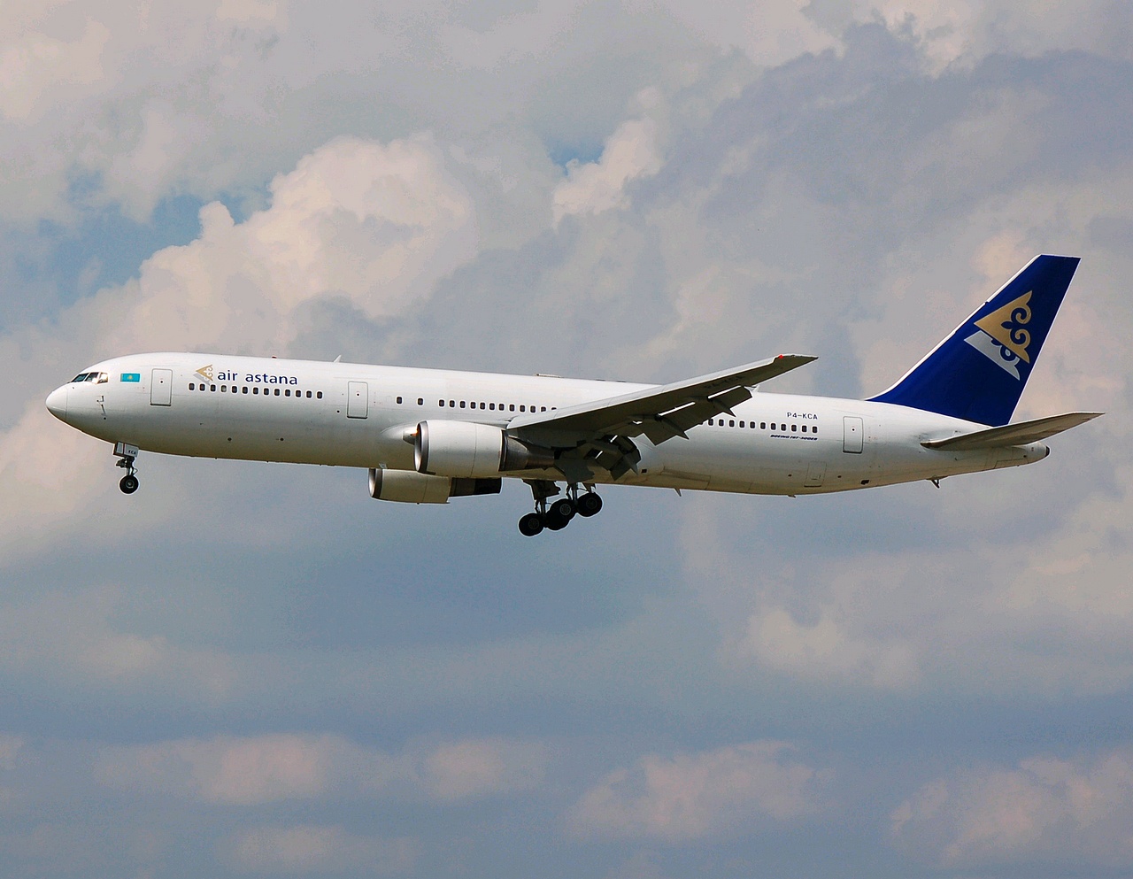 P4-KCA - 767-306(ER) - Air Astana - FRA - 22-05-2007