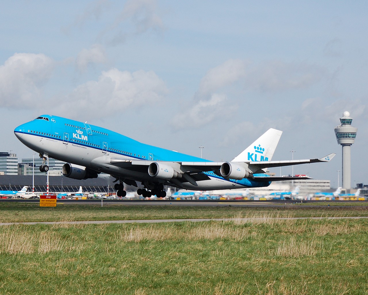 PH-BFV - 747-406M - KLM Royal Dutch Airlines - AMS - 10-03-2007