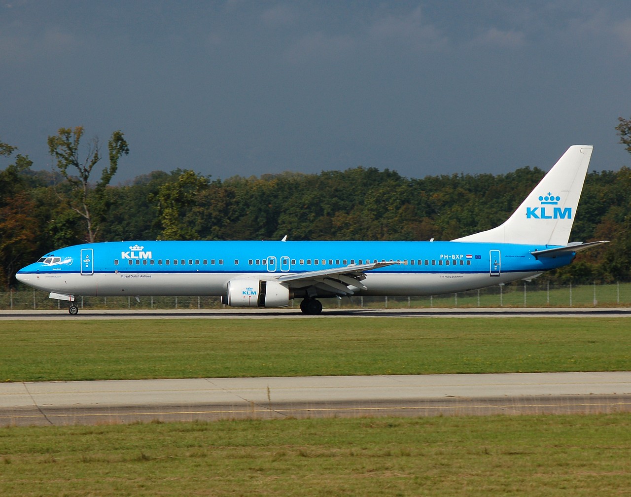 PH-BXP - 737-9K2(WL) - KLM Royal Dutch Airlines - GVA - 02-10-2007