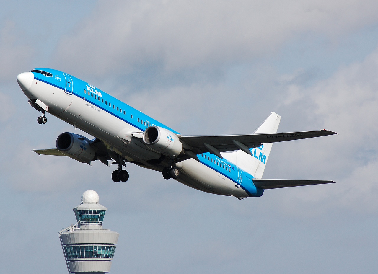 PH-HMZ - 737-8K2 - KLM Royal Dutch Airlines - AMS - 10-03-2007