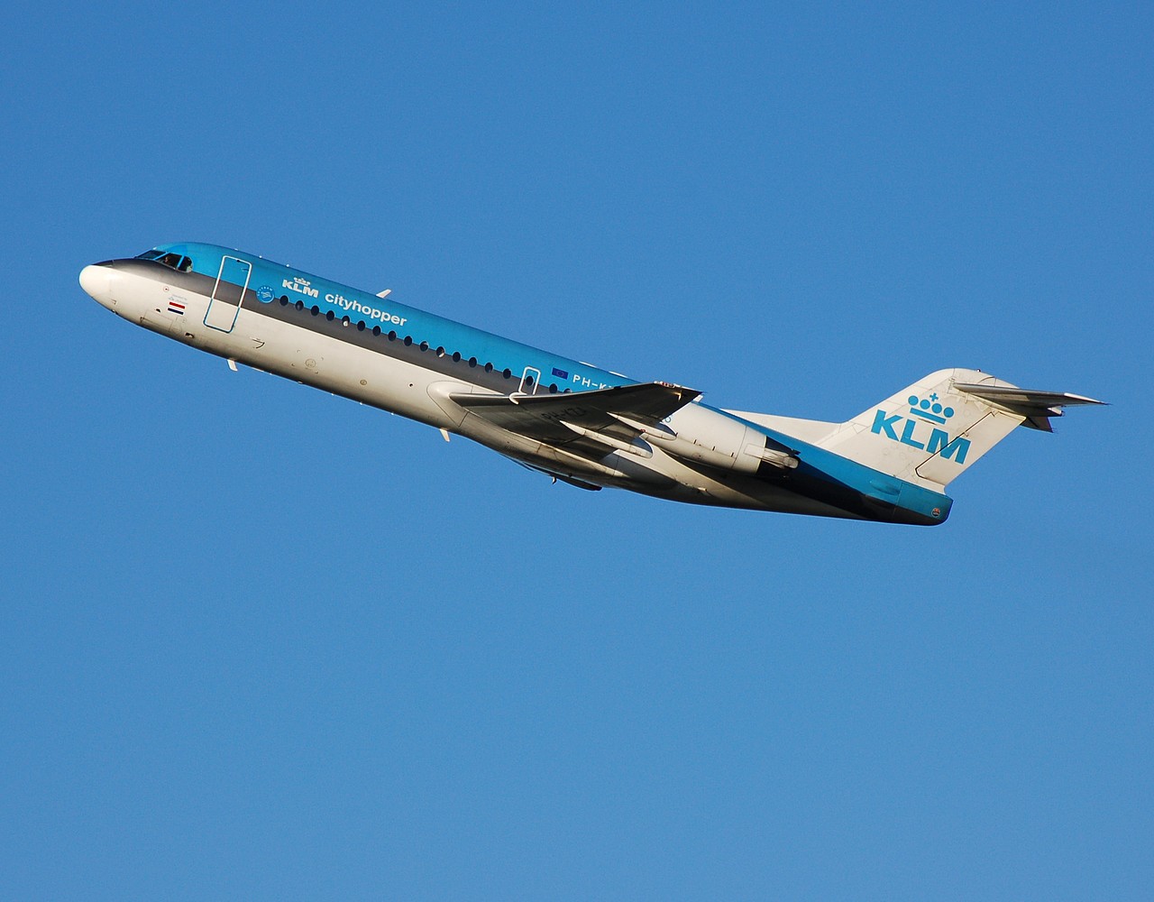 PH-KZA - Fokker 70 - KLM Cityhopper - BRU - 14-01-2007