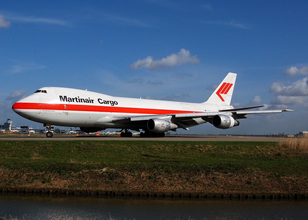 PH-MCN - 747-228F - Martinair Holland - AMS - 10-03-2007b