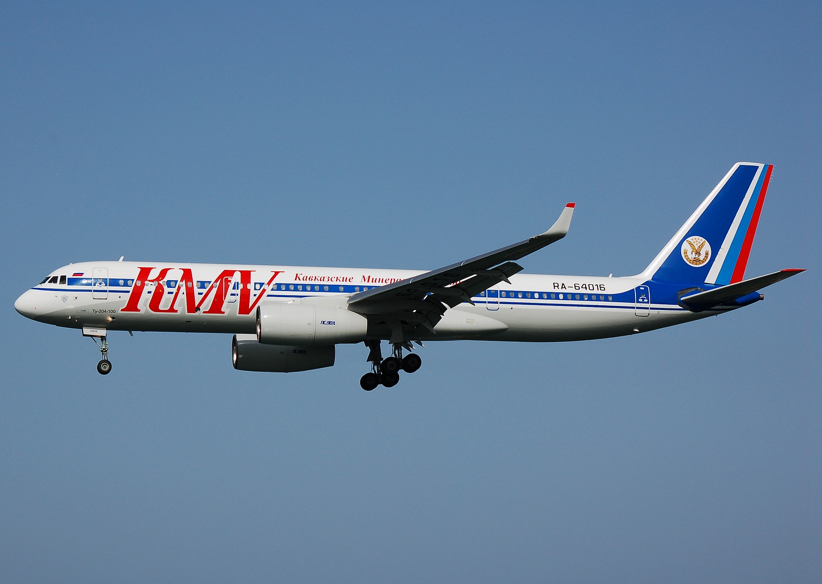 RA-64016 - Tupolev Tu-204-100 - KMV Mineralnye Vody Airlines - CFU - 24-06-2007