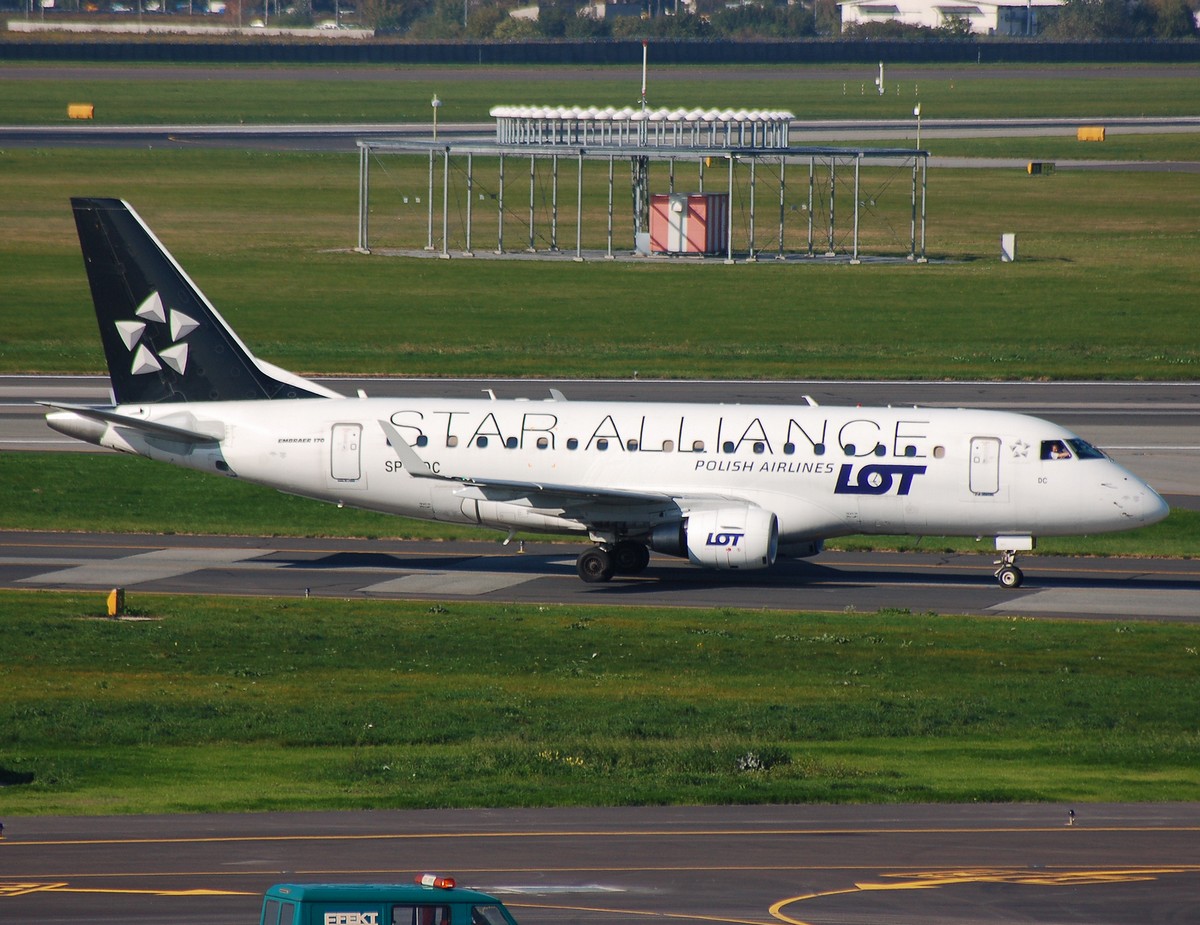 SP-LDC - ERJ-170STD (ERJ-170-100) - LOT _ Polish Airlines - WAW - 20-09-2007