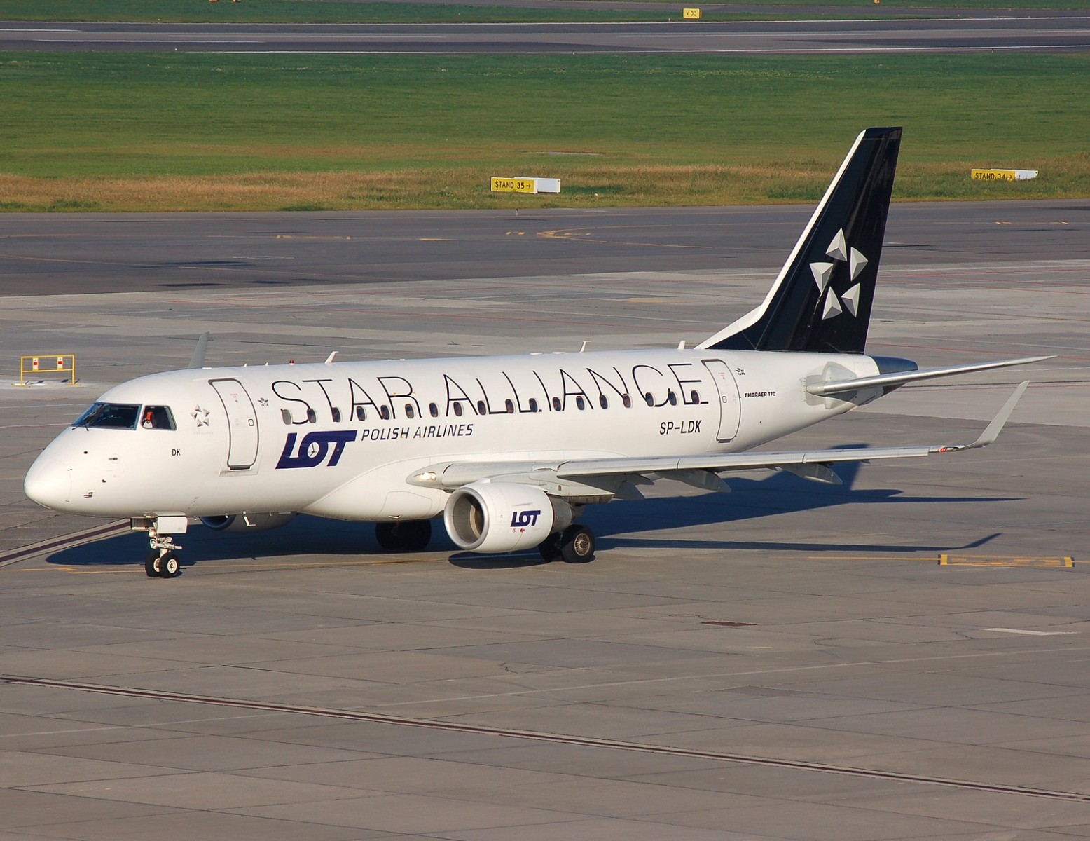 SP-LDK - ERJ-170STD (ERJ-170-100)  - LOT _ Polish Airlines - WAW - 20-09-2007