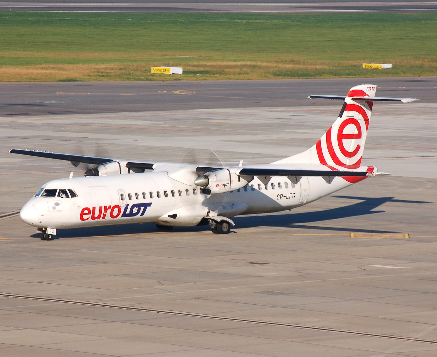 SP-LFG - ATR 72-202 - Eurolot - WAW - 20-09-2007