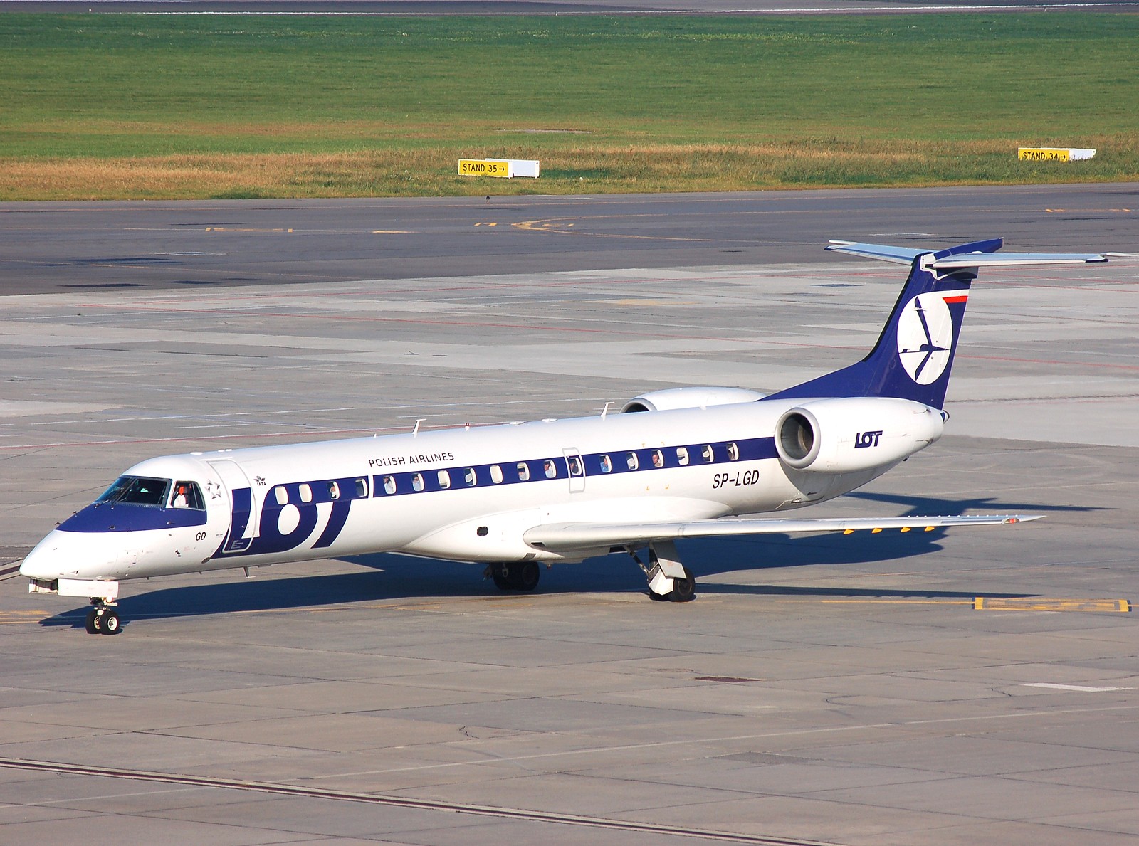 SP-LGD - ERJ-145MP - LOT _ Polish Airlines - WAW - 20-09-2007