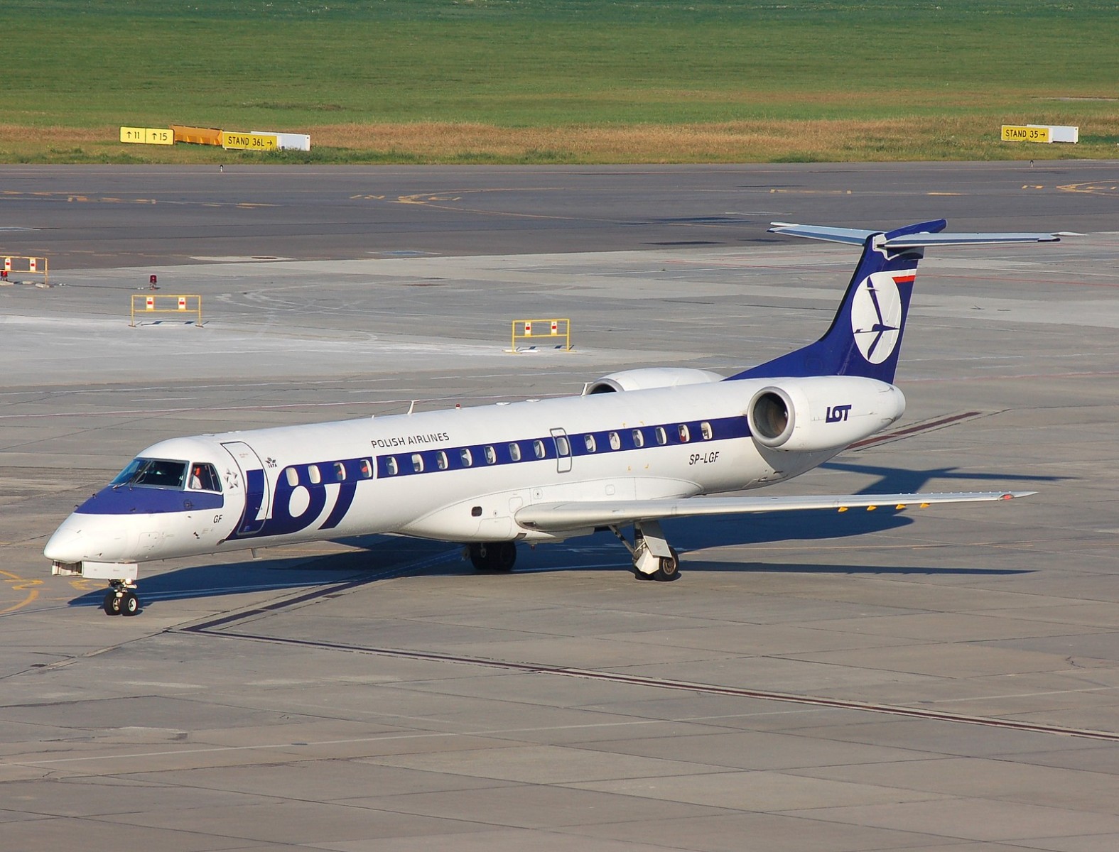SP-LGF - ERJ-145MP - LOT _ Polish Airlines - WAW - 20-09-2007