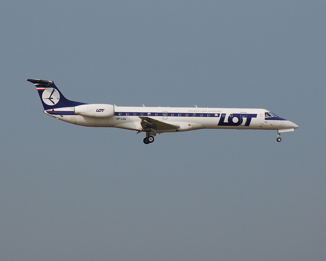 SP-LGN - ERJ-145MP - LOT _ Polish Airlines - BUD - 03-05-2007