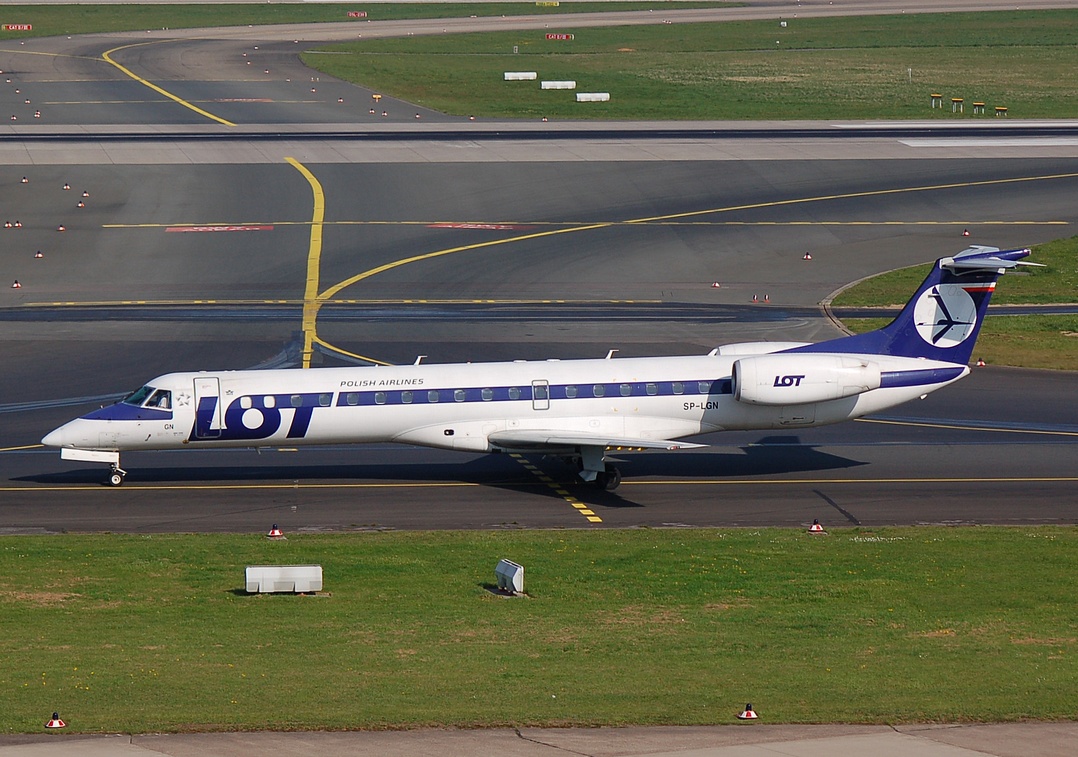 SP-LGN - ERJ-145MP - LOT _ Polish Airlines - DUS - 14-04-2007