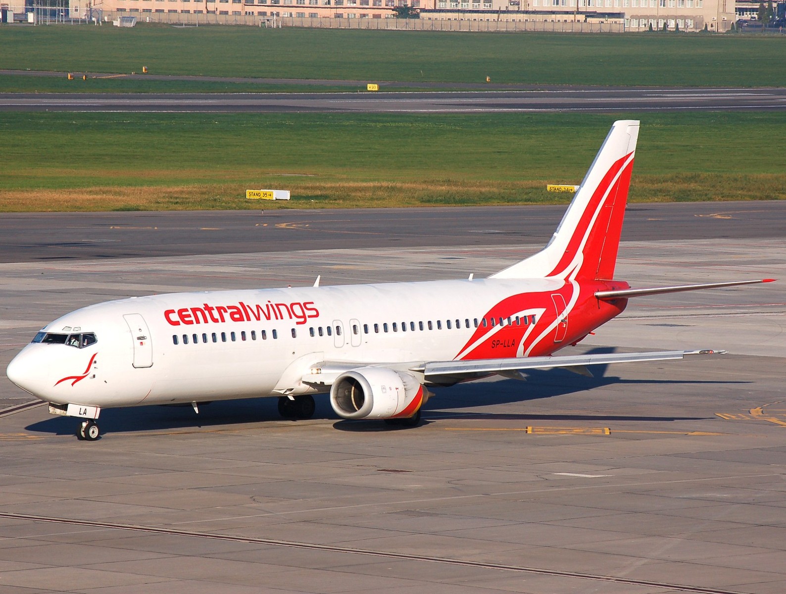 SP-LLA - 737-45D - Centralwings - WAW - 20-09-2007