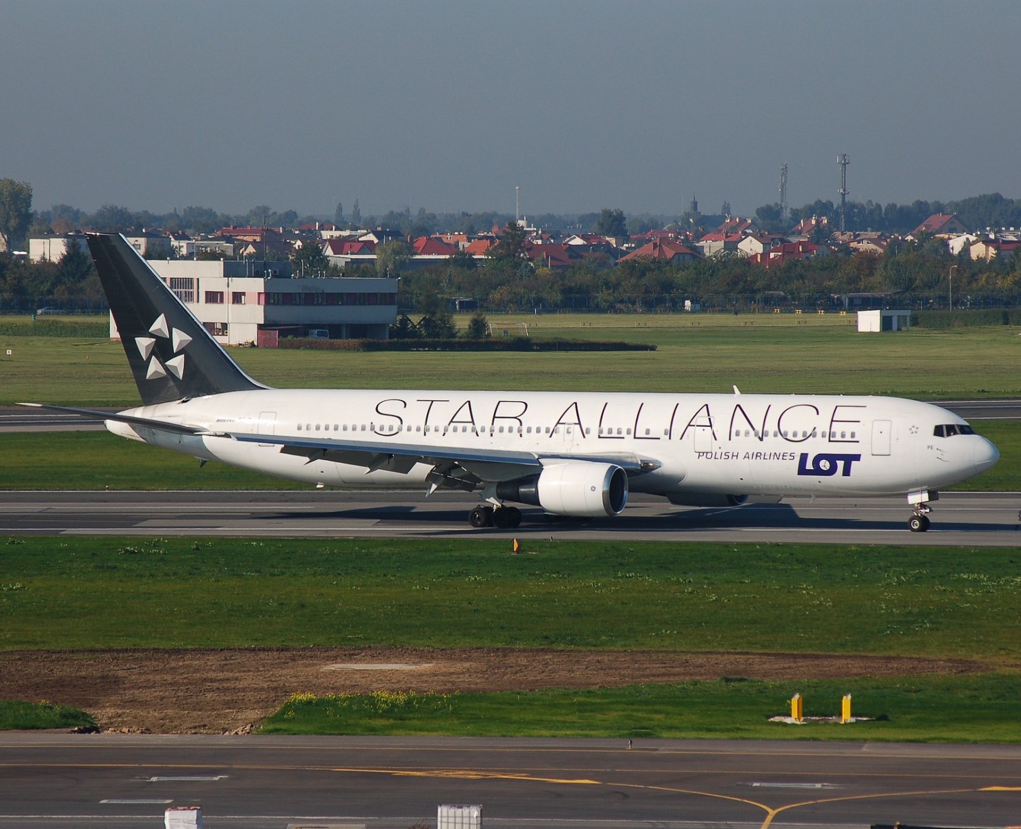 SP-LPE - 767-341(ER) - LOT _ Polish Airlines - WAW - 20-09-2007b