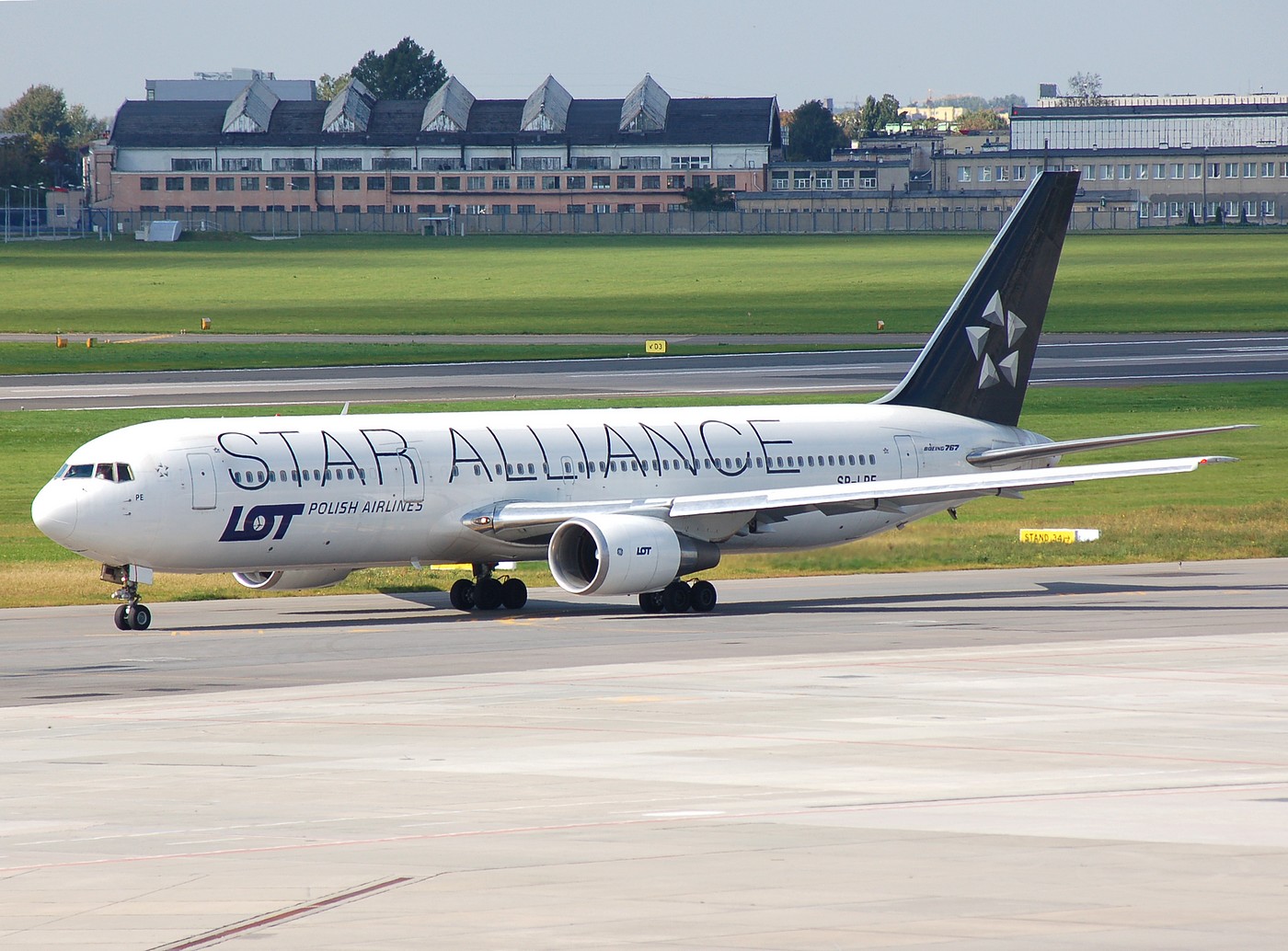 SP-LPE - 767-341(ER) - LOT _ Polish Airlines - WAW - 20-09-2007c