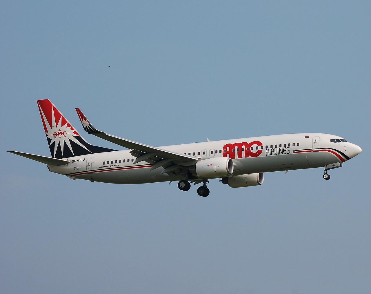 SU-BPG - 737-86N(WL) - AMC Aviation - LGG - 26-08-2007a