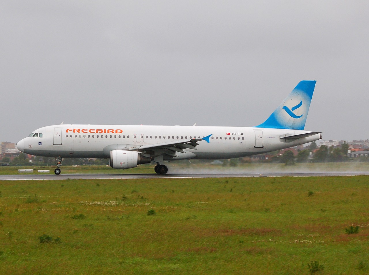 TC-FBE - A320-212 - Freebird Airlines - OST - 04-07-2007