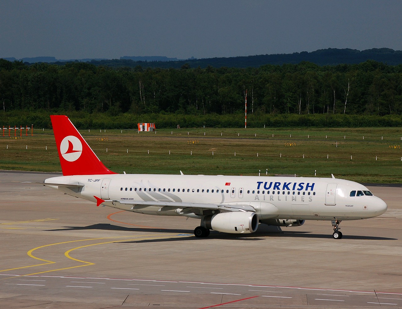 TC-JPF - A320-232 - Turkish Airlines - CGN - 18-05-2007