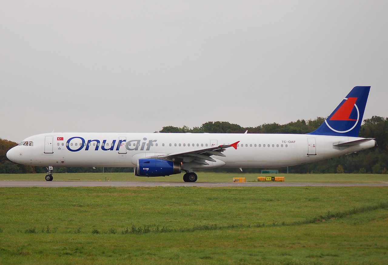 TC-OAF - A321-231 - Onur Air - STN - 01-10-2007