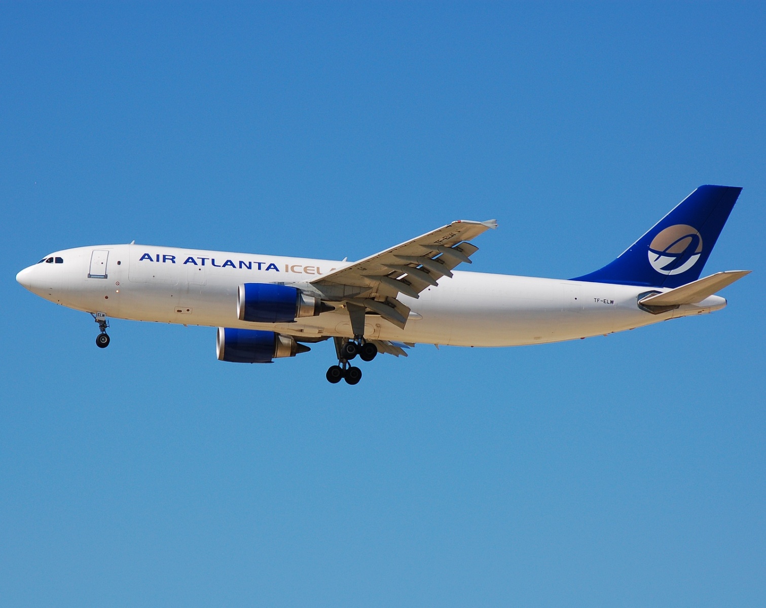 TF-ELW - A300C4-605R - Air Atlanta Icelandic - CDG - 05-08-2007