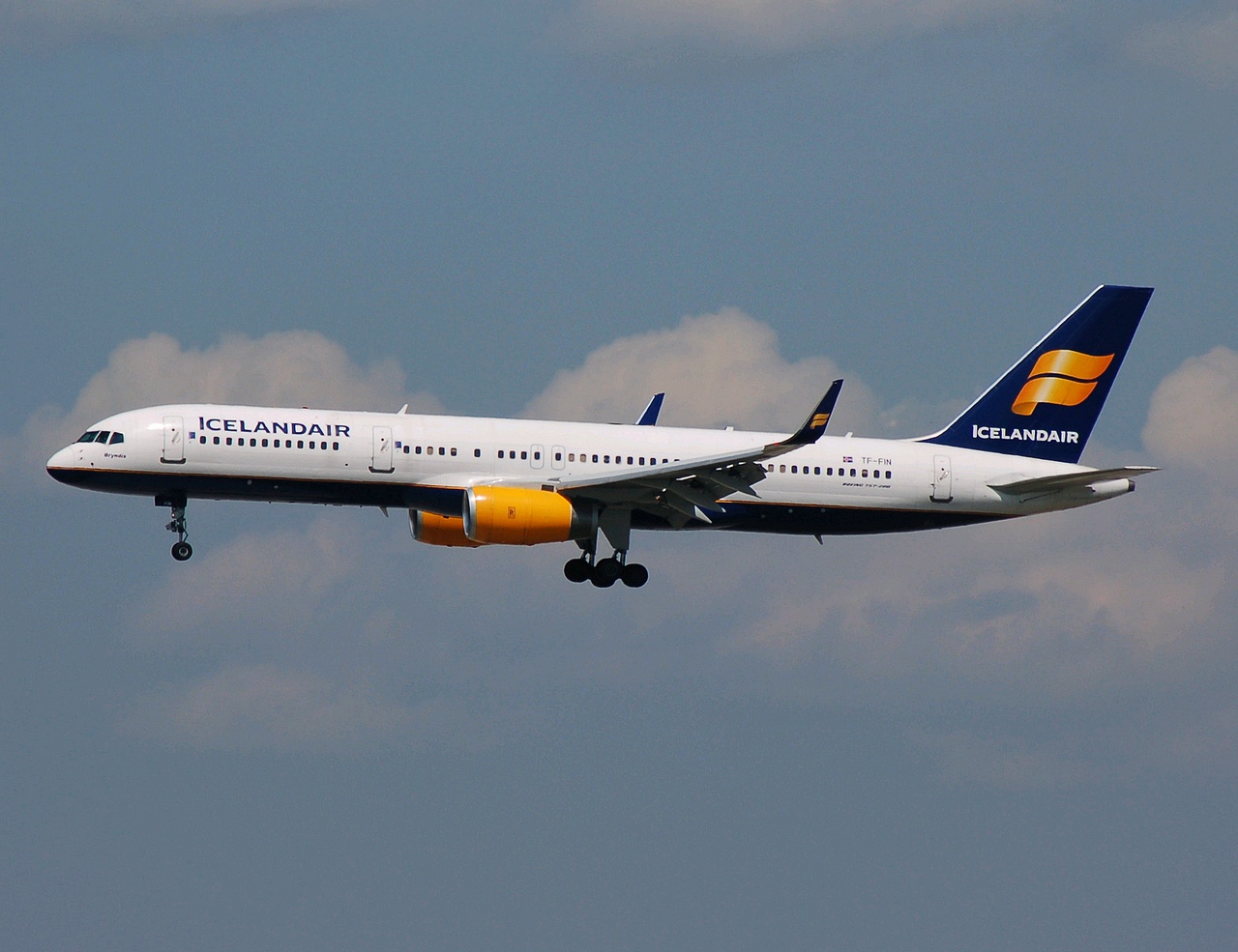 TF-FIN - 757-208(WL) - Icelandair - FRA - 21-05-2007