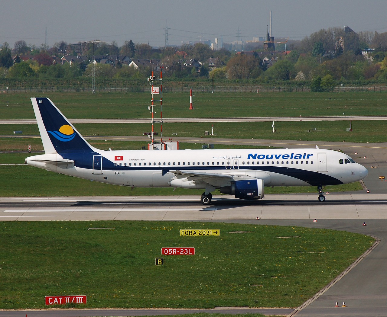 TS-INI - A320-211 - Nouvelair Tunisie - DUS - 14-04-2007
